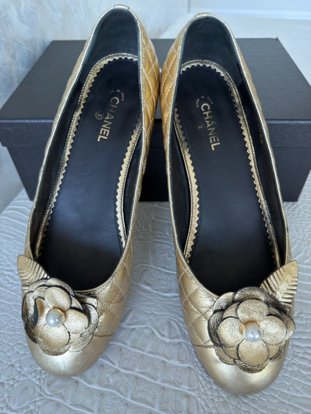 Chanel Gold Metallic Floral Ballet low heels  Flats shoes Size 39,5 - Picture 7 of 16